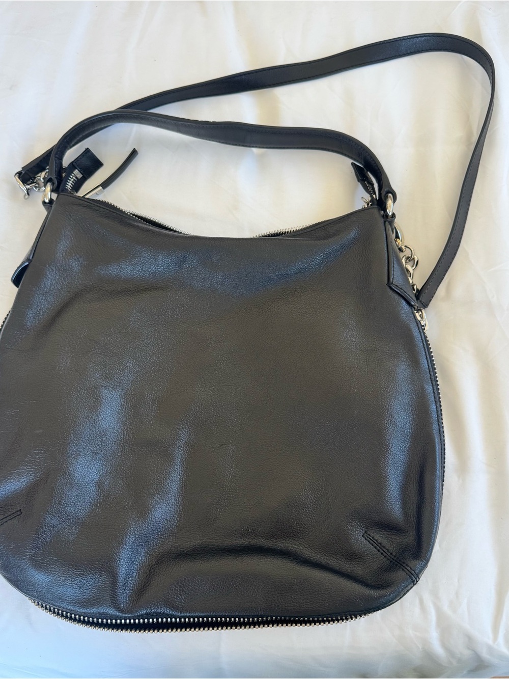 Henri Bendel Milner Black Pebbled Leather Hobo bag EUC